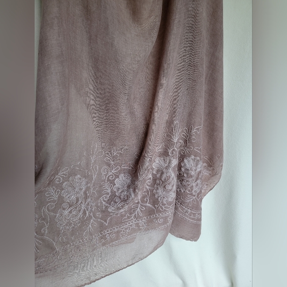 Gauze mauve scarf - Picture 3 of 5